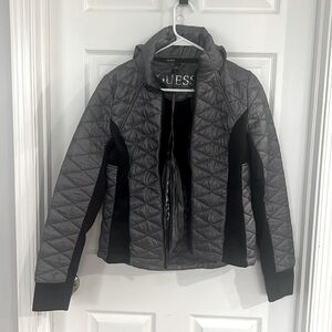 Lightweight packable puffer jacket